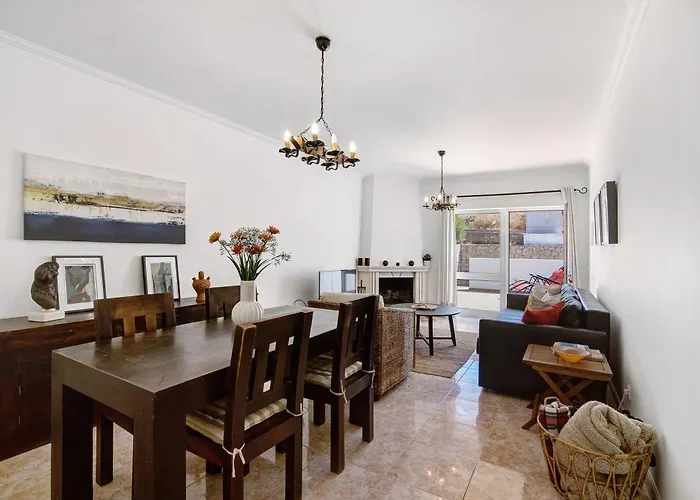 V2 A 400 M Da Da Falesia * 阿尔布费拉