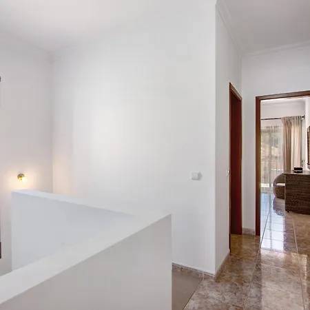 V2 A 400 M Da Da Falesia Holiday home *