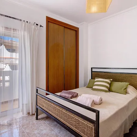 V2 A 400 M Da Da Falesia Holiday home *