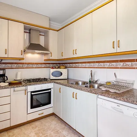 V2 A 400 M Da Da Falesia * Albufeira