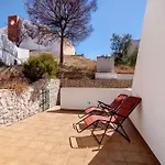Vakantiehuis V2 A 400 M Da Da Falesia